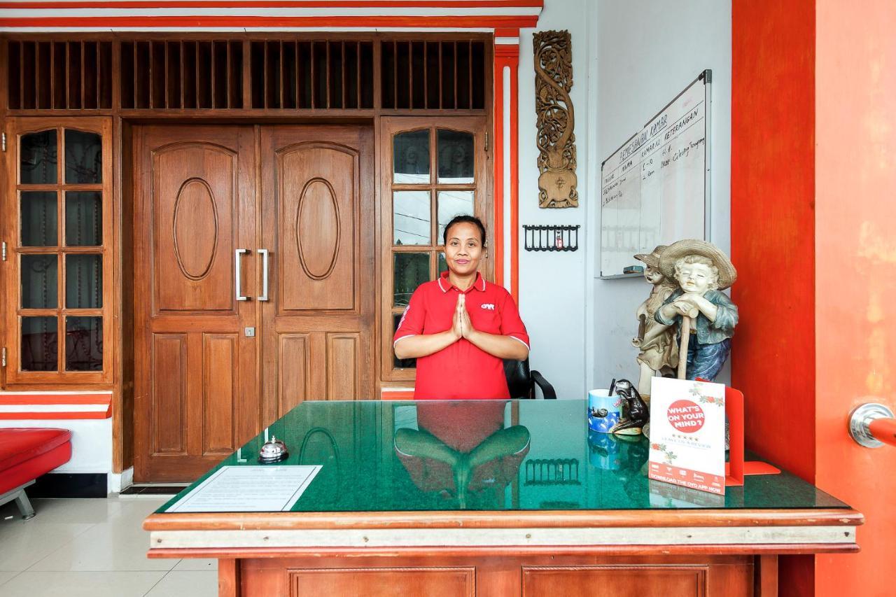 Oyo 1520 Hotel Kartini Tarutung Екстериор снимка
